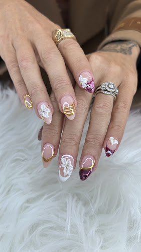 TIK TOK NAILS BEAUTY & SPA