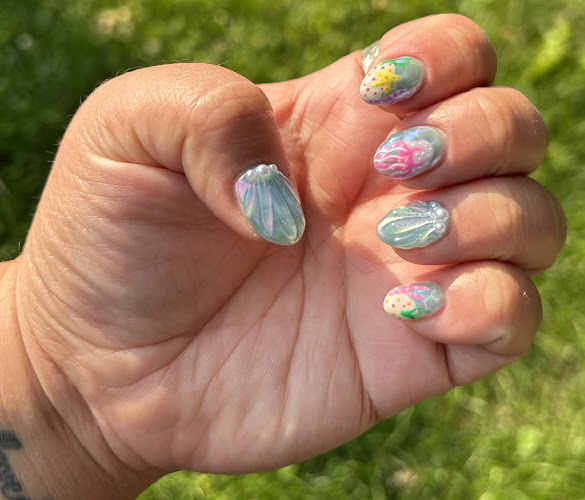 TIPS AND TONIC NAIL STUDIO | Toronto Manicures | Press On Nails | Nail Education
