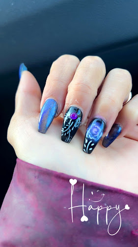 TL Nails and Spa