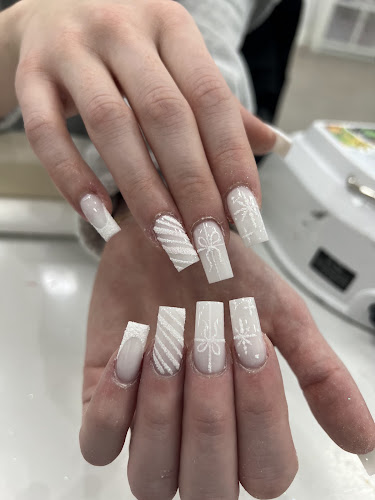 Trendy Nail Lounge