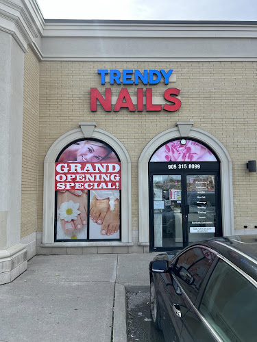 Trendy Nails