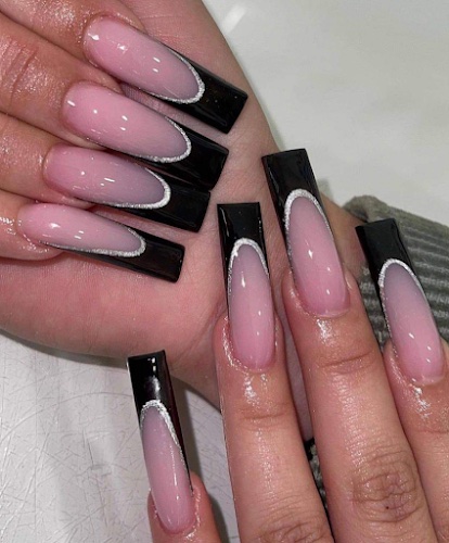 TressMee Purple nail salon