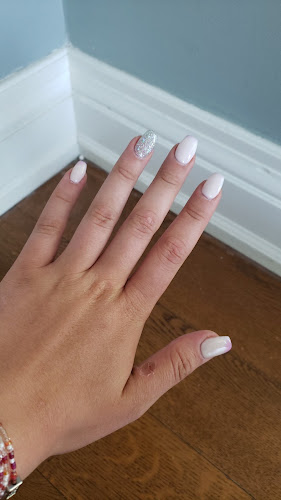 TRUSCOTT NAILS