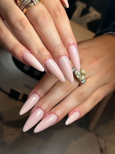 Vie Nail & Beauty Salon | Russian Manicure Toronto