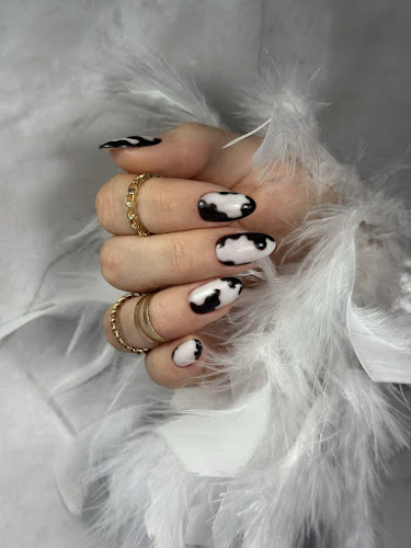 VIP Healthy Nails