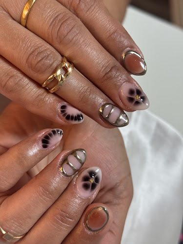 Viv Nail Gallery