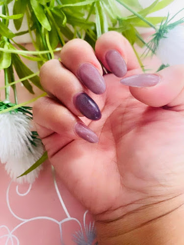 Weekly Gig Nails