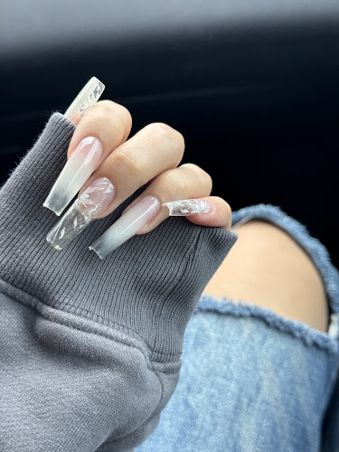 Yura Nail Studio