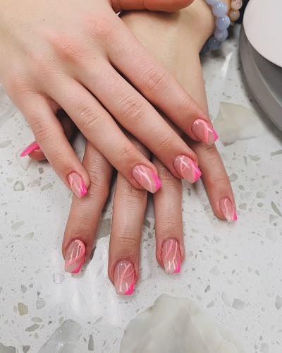 ZZ Nails Spa