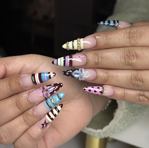 Color Bar Nail Studio
