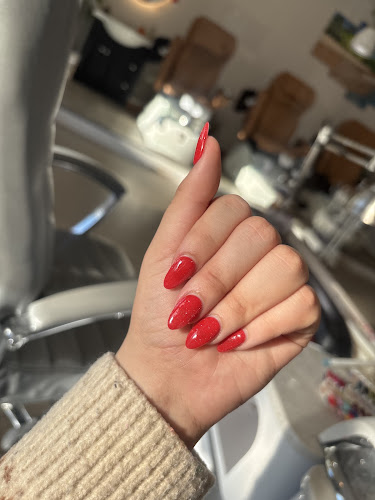 Victor Nails