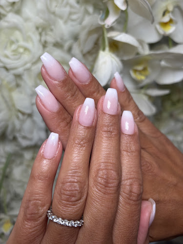 Beautique Beauty Bar