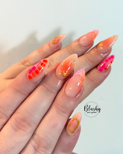 Blushy Iyannie - Ongles & Cils Longueuil