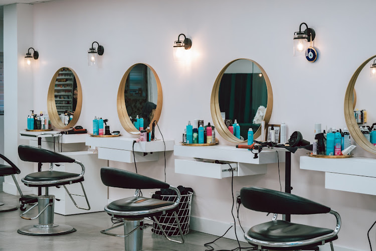 Bombshell Bar a Beaute