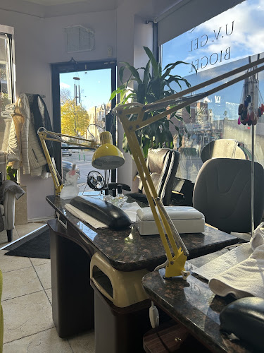 Europa Salon