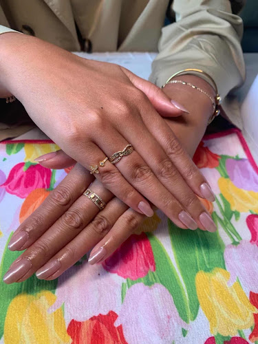 Gavia Nails