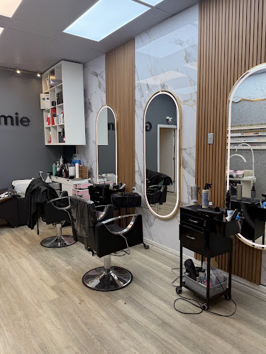 GwapAmie Esthetique and Salon