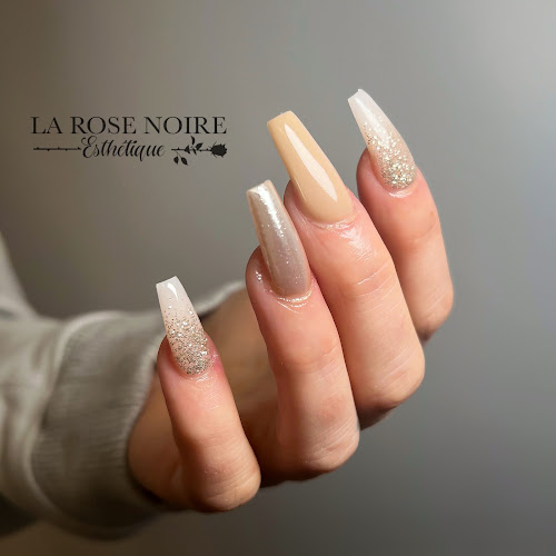 La Rose Noire Esthétique