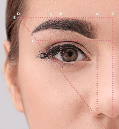 Le One Bar Beauté - Sourcils, Extensions de cils, Ongles Saint-Laurent