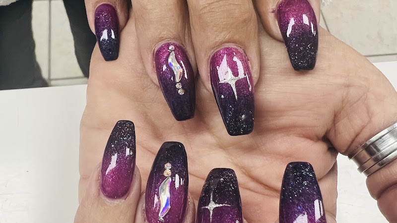 Lee Pro Nails