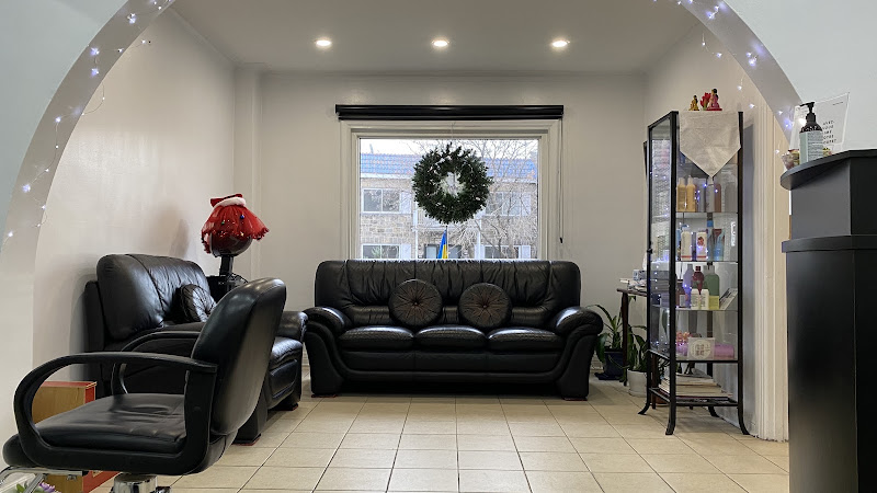 Lyly-Co's Hair Salon