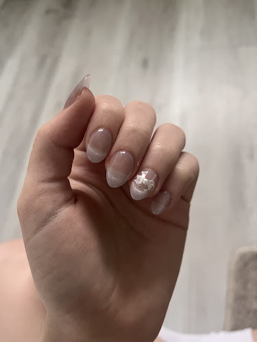 LYNG Beaute (pédicure - manucure - pose d'ongles )