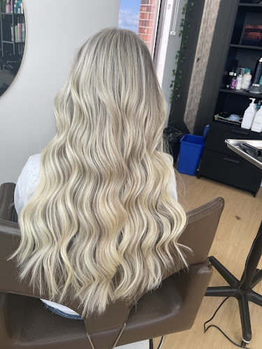 M Hair Pro