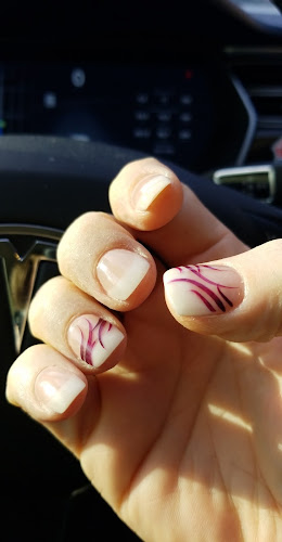 À Main Levée, nail salon in Québec City, Quebec
