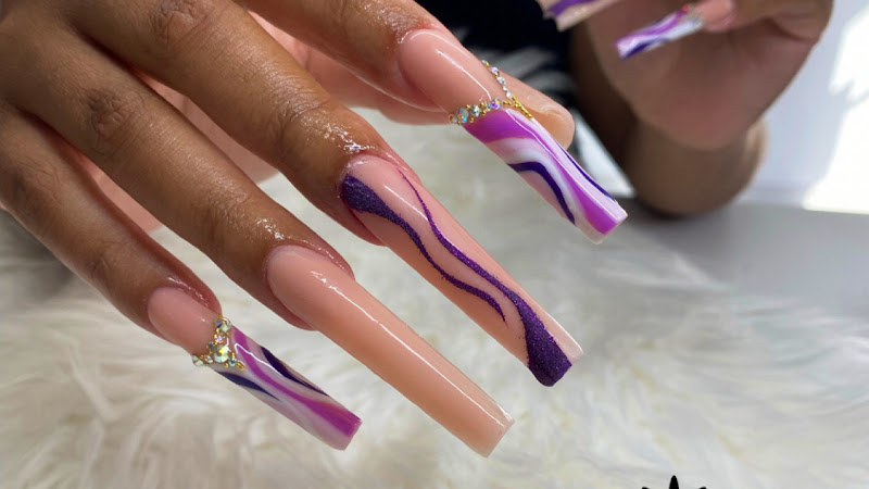 Maison Ongles Couronnes