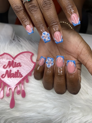 Mia Nails