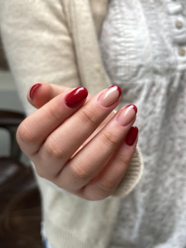 MONA BEAUTÉ ATELIER (Russian Manicure &Pedicure, Lash extensions & Lash lift)