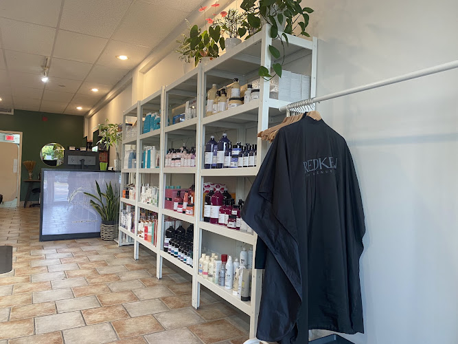 Monse International Coiffure & Boutique