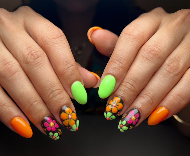 Moonoonails