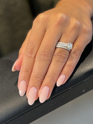 Mtl gel nails