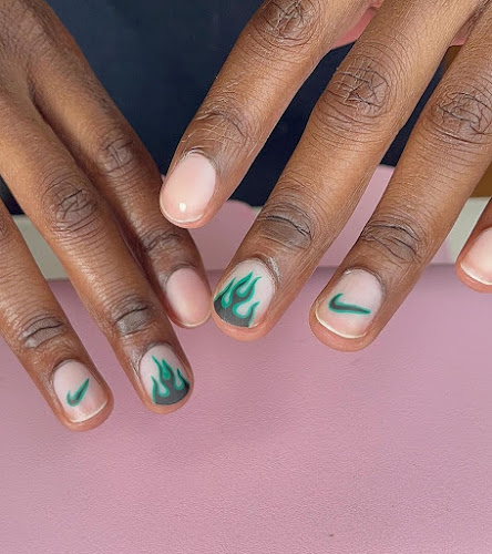 Nails By Bloom, nail salon in Longueuil, Quebec