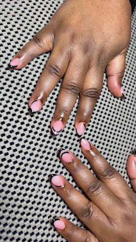 Nails by Kulbeer, salon d’ongles à Montreal, au Québec