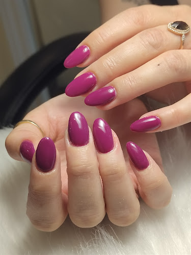 Ongles A La Française