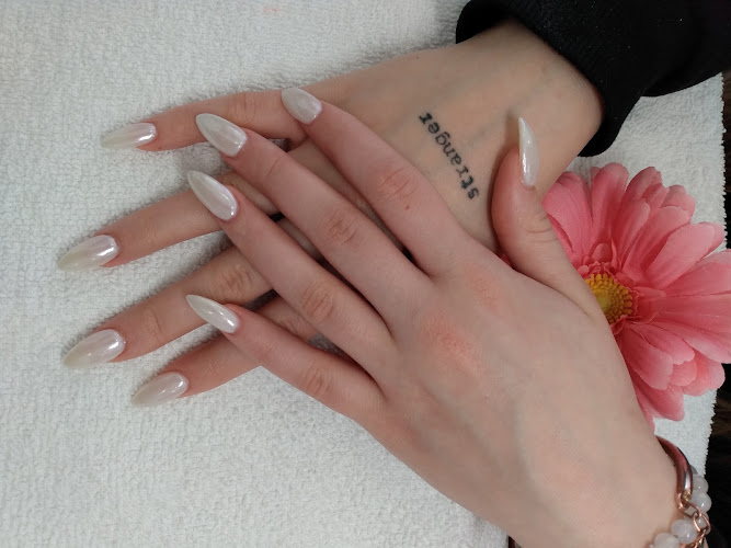 Ongles Ahuntsic, nail salon in Montreal, Quebec