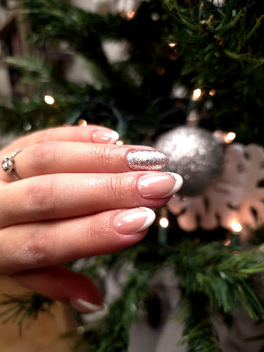 Ongles Angellique, nail salon in Chicoutimi, Quebec