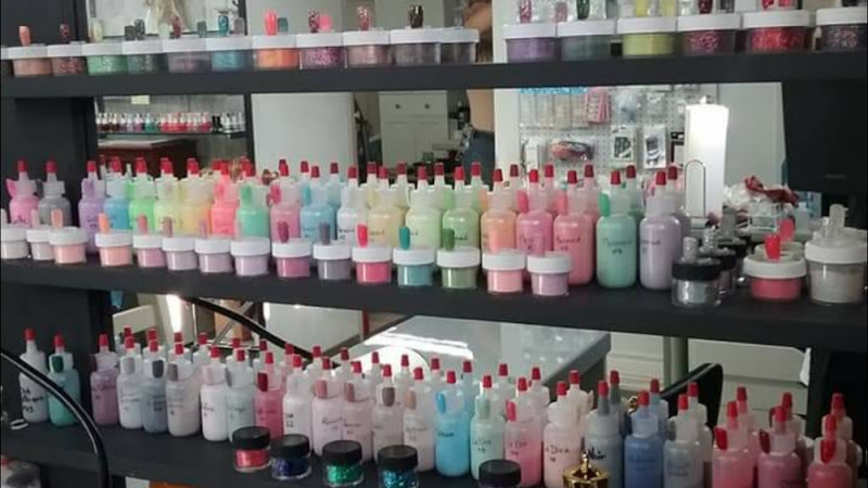 Ongles Beauté Trois-Rivières • Distribution | Formation • Extensions Cils • Manucure