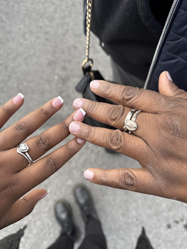 Ongles Golden