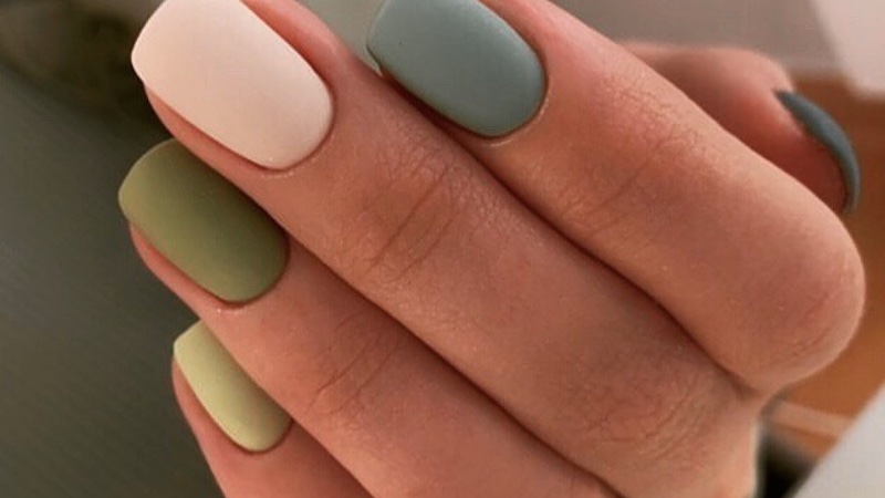 ONGLES LARISA SAIDANE