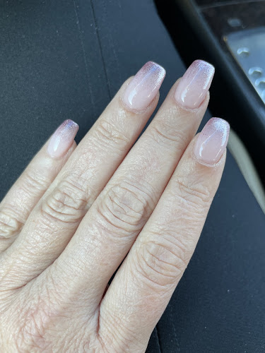Ongles Linda Et Van