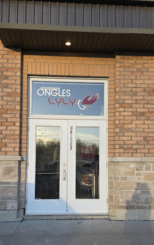 Ongles Lyly, salon d’ongles à Les Coteaux, au Québec