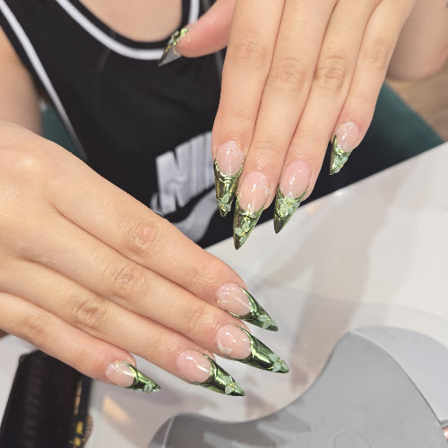 Ongles LyLy Studio Nails & Spa Old Port Montreal