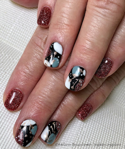 Ongles - Mélanie Beauchemin - Styliste Ongulaire - Onglerie - Esthétique