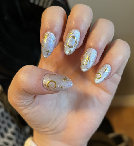 Ongles Maika