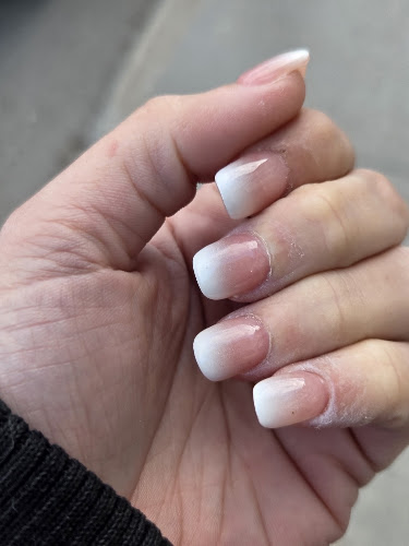 Ongles Mely et spa - Joliette, salon d’ongles à Joliette, au Québec