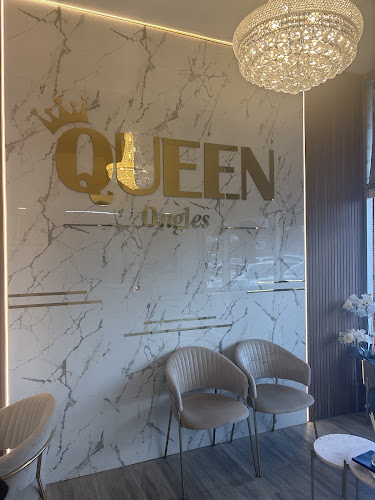 Ongles Queen