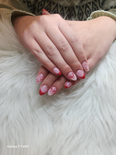 Ongles Sophia Lee